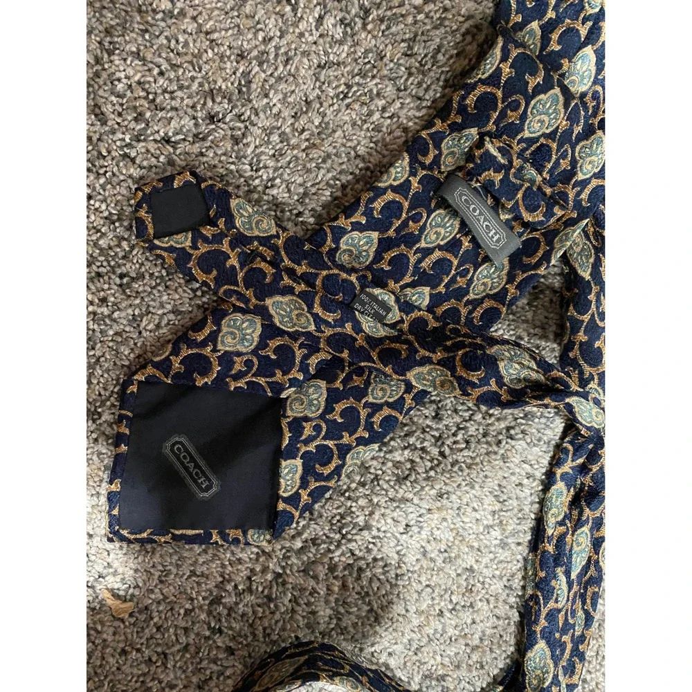 Necktie Coach Mens Navy Gold Excellent Silk Medallion Jacquard OS